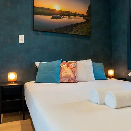 Huswell - Chic With Garden In بيت للعطل *