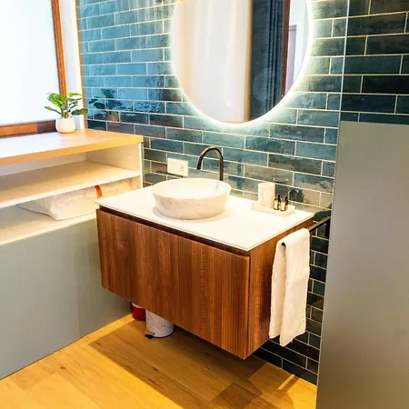 Huswell - Chic With Garden In